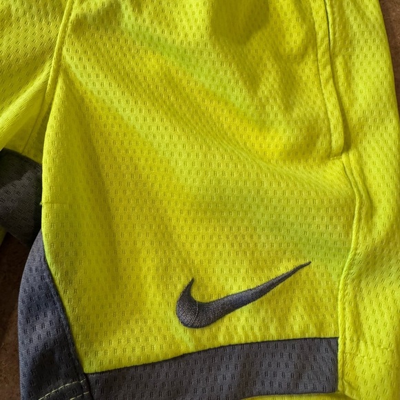 Nike - Lime Green and Gray Shorts Boy, Size XS - Picture 2 of 4